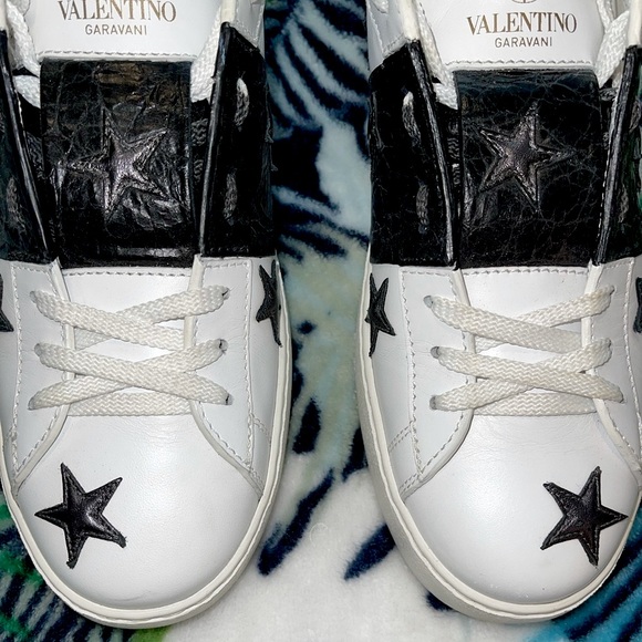 AUTHENTIC VALENTINO SNEAKERS - Picture 4 of 10